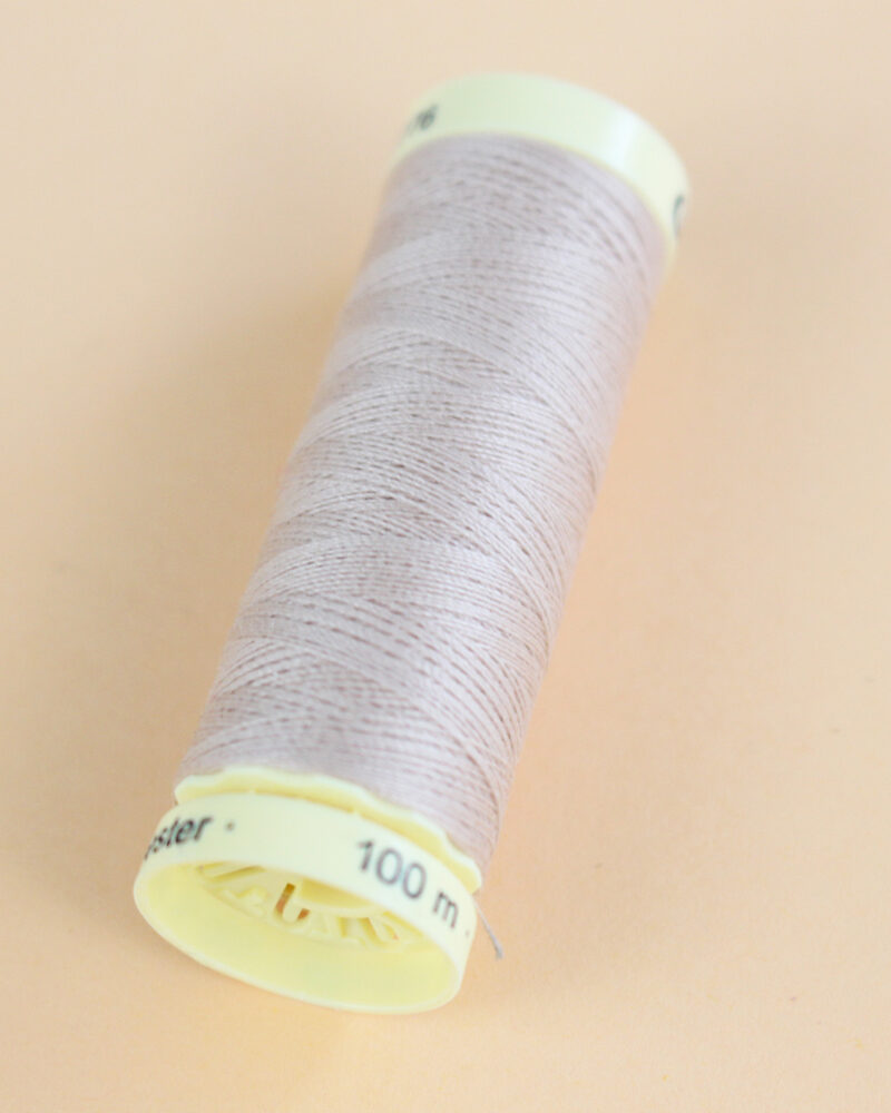 Fil beige nude Gutermann 121