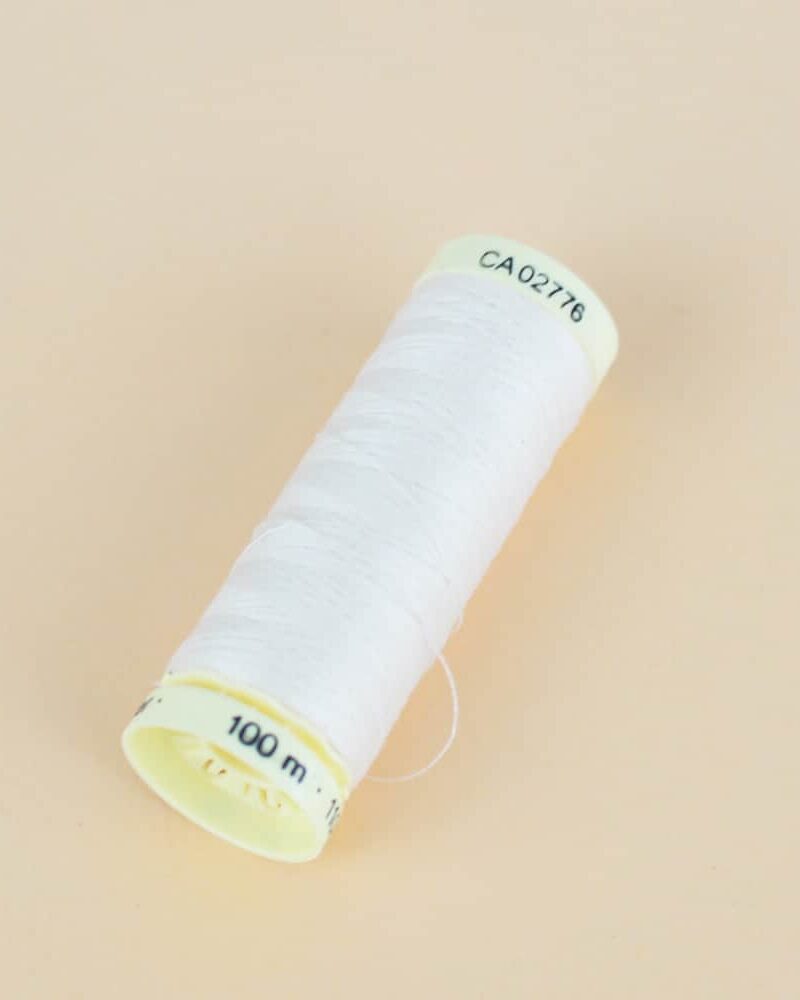 Fil Gutermann blanc cassé 802
