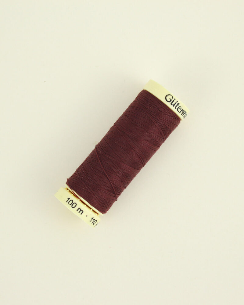 Fil Gutermann bordeaux 369