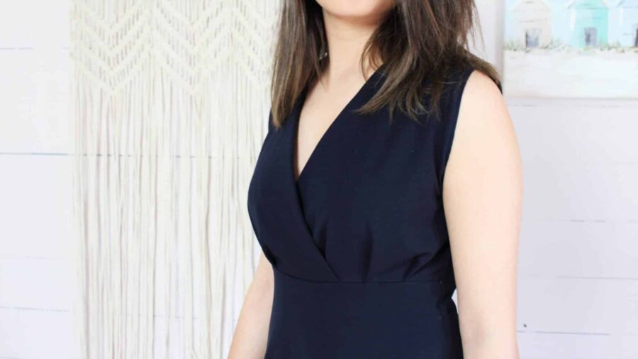 Fermer le décolleté de la robe Océane