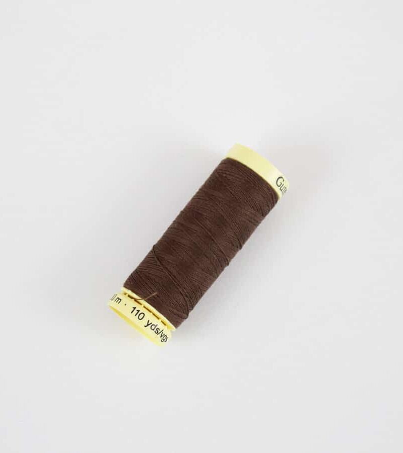 Fil Gütermann marron foncé 540