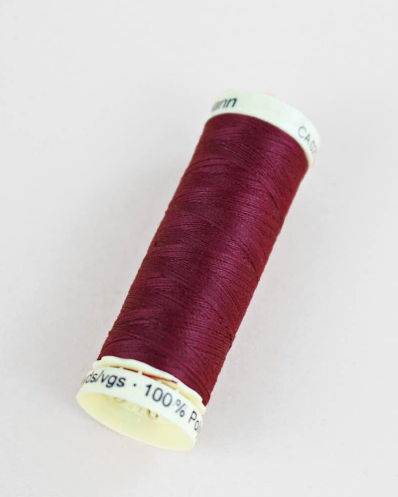 Fil Gütermann bordeaux 368