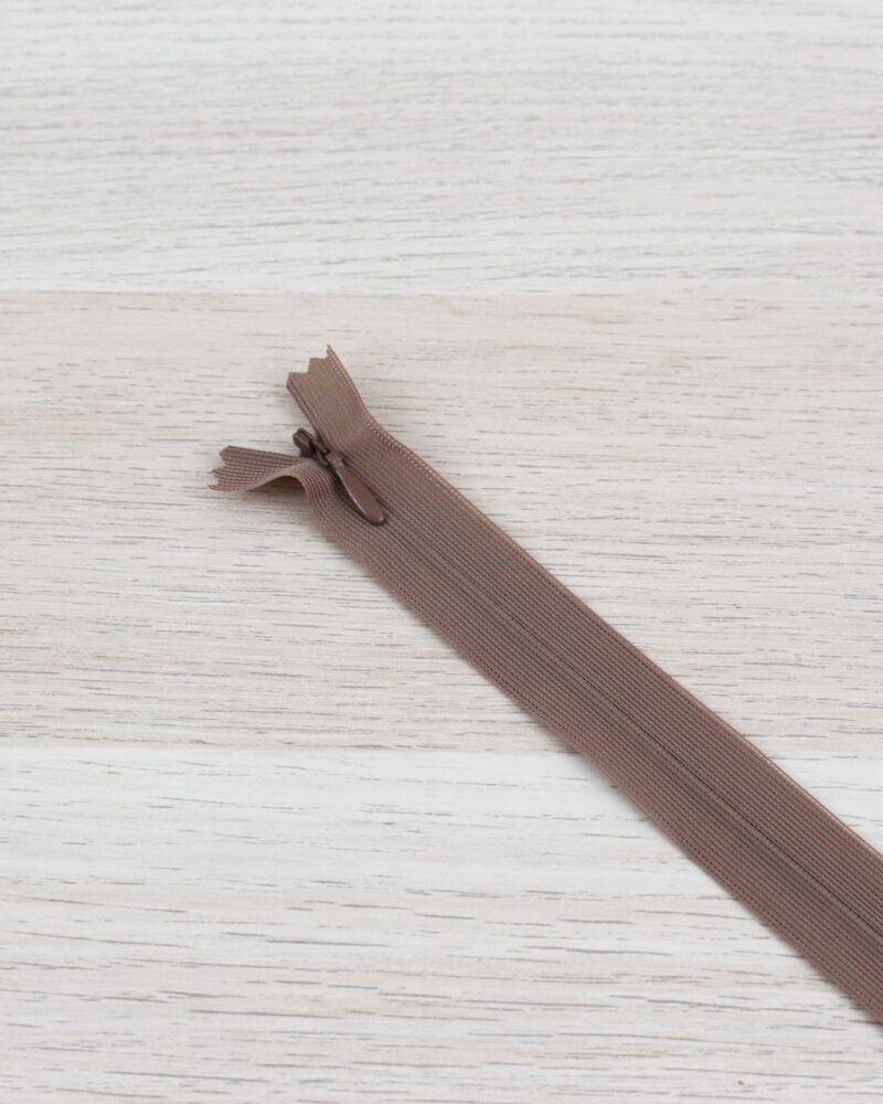 Zip invisible - camel