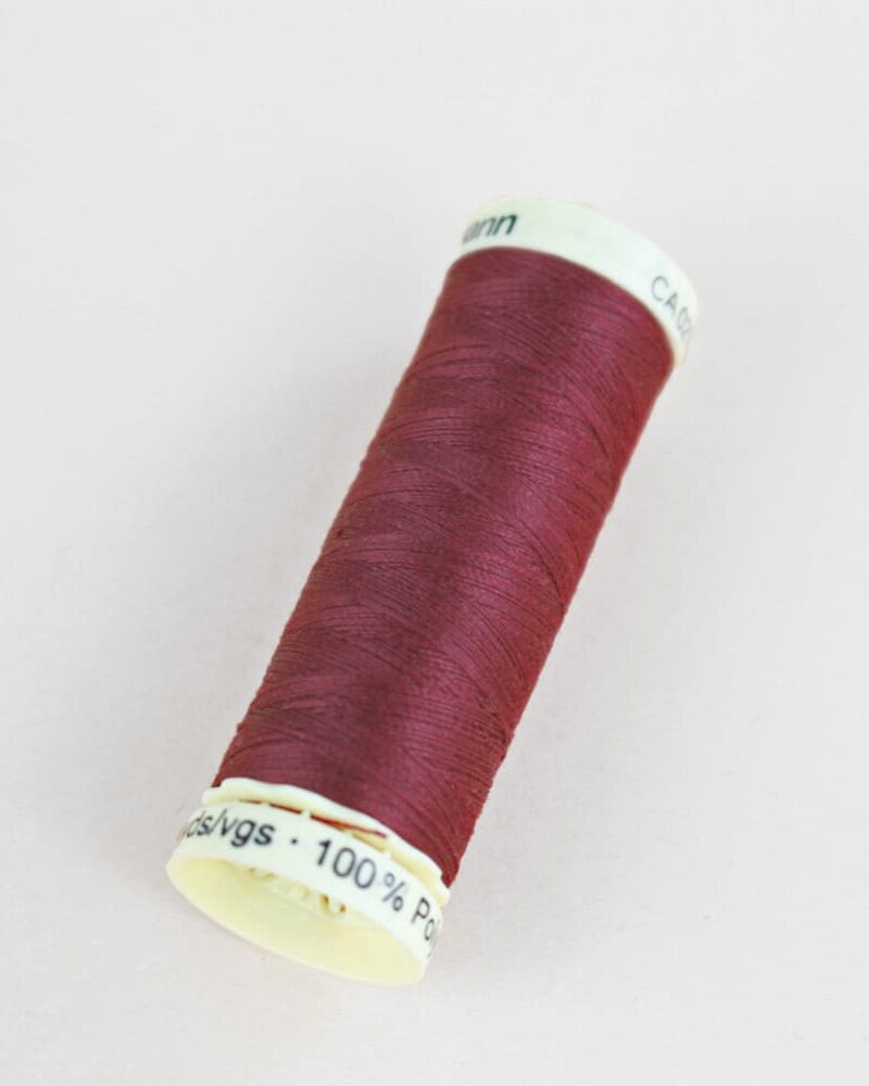 Fil Gütermann bordeaux 730