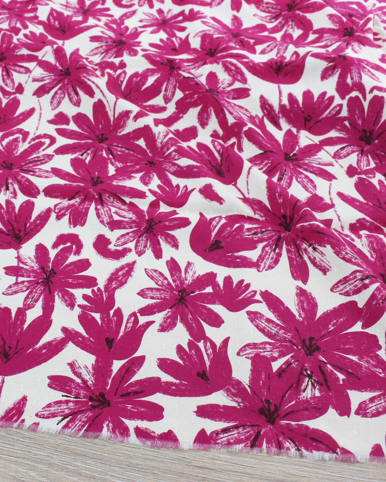 Crêpe de viscose plumetis Holala