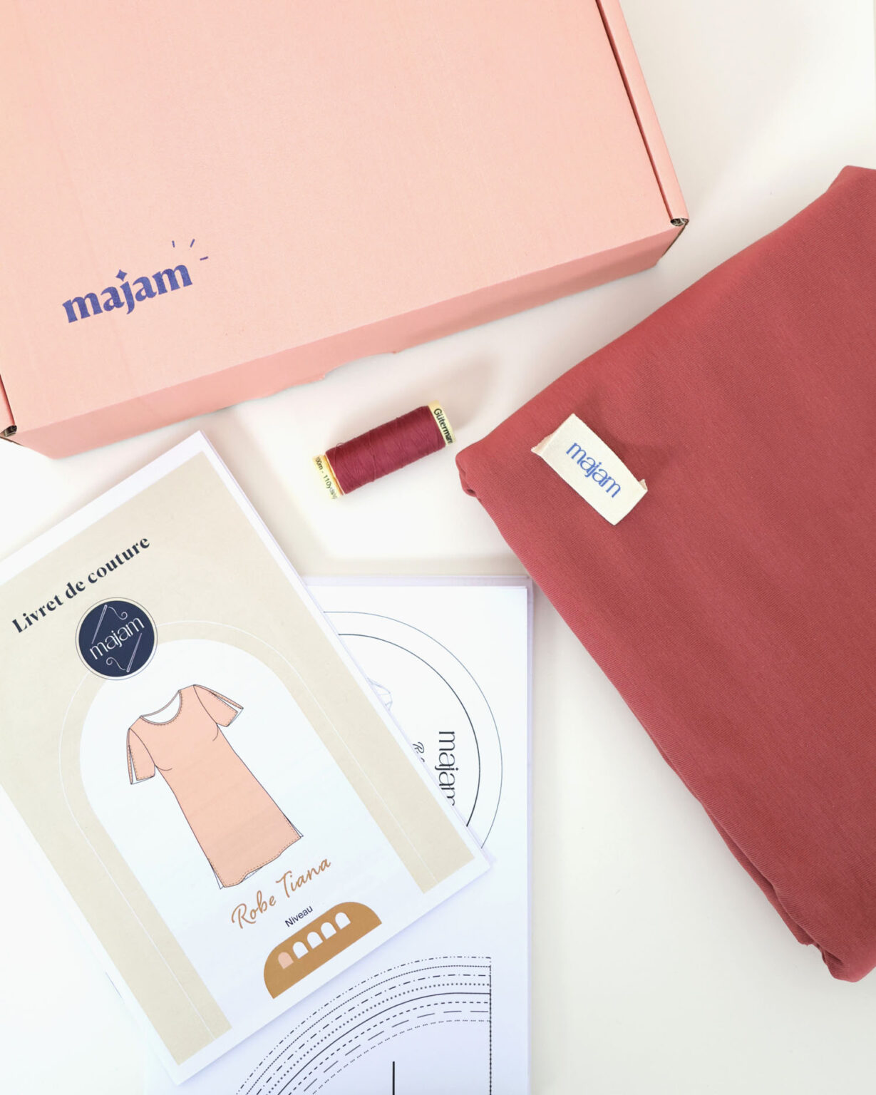 kit-robe-jersey-t-shirt-rouge-1