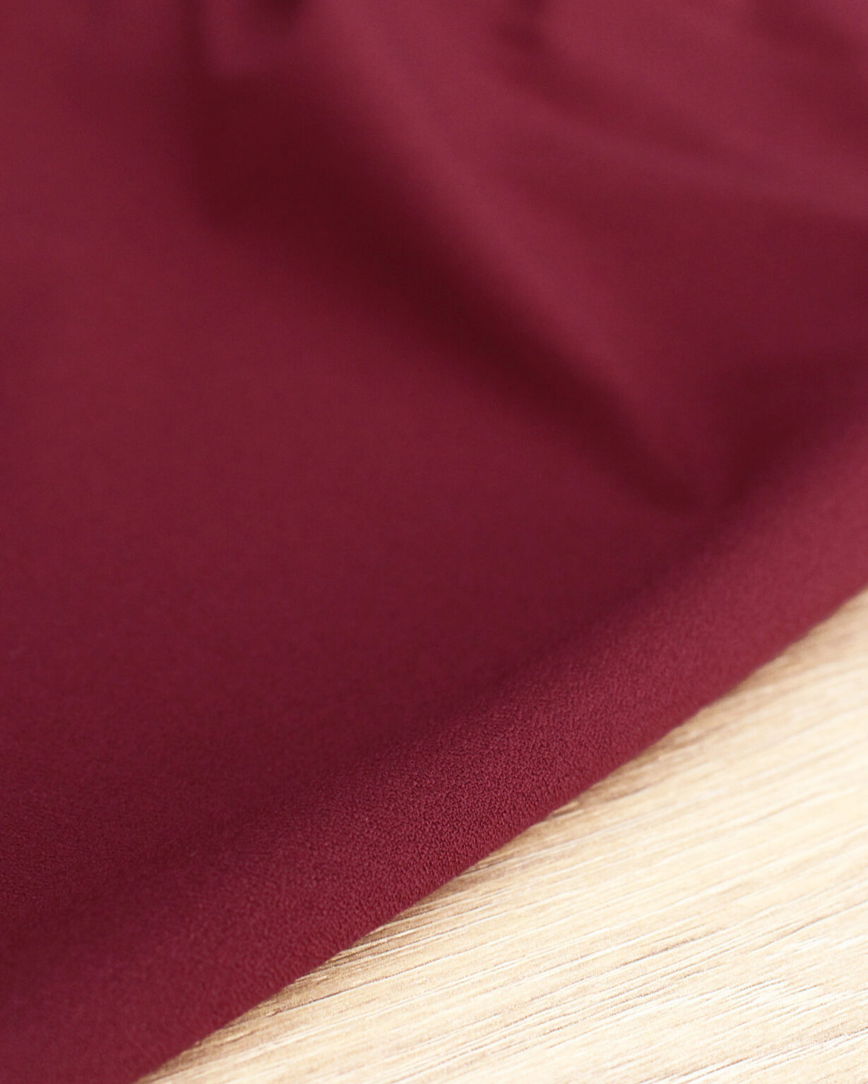 Crêpe poly-viscose - bordeaux
