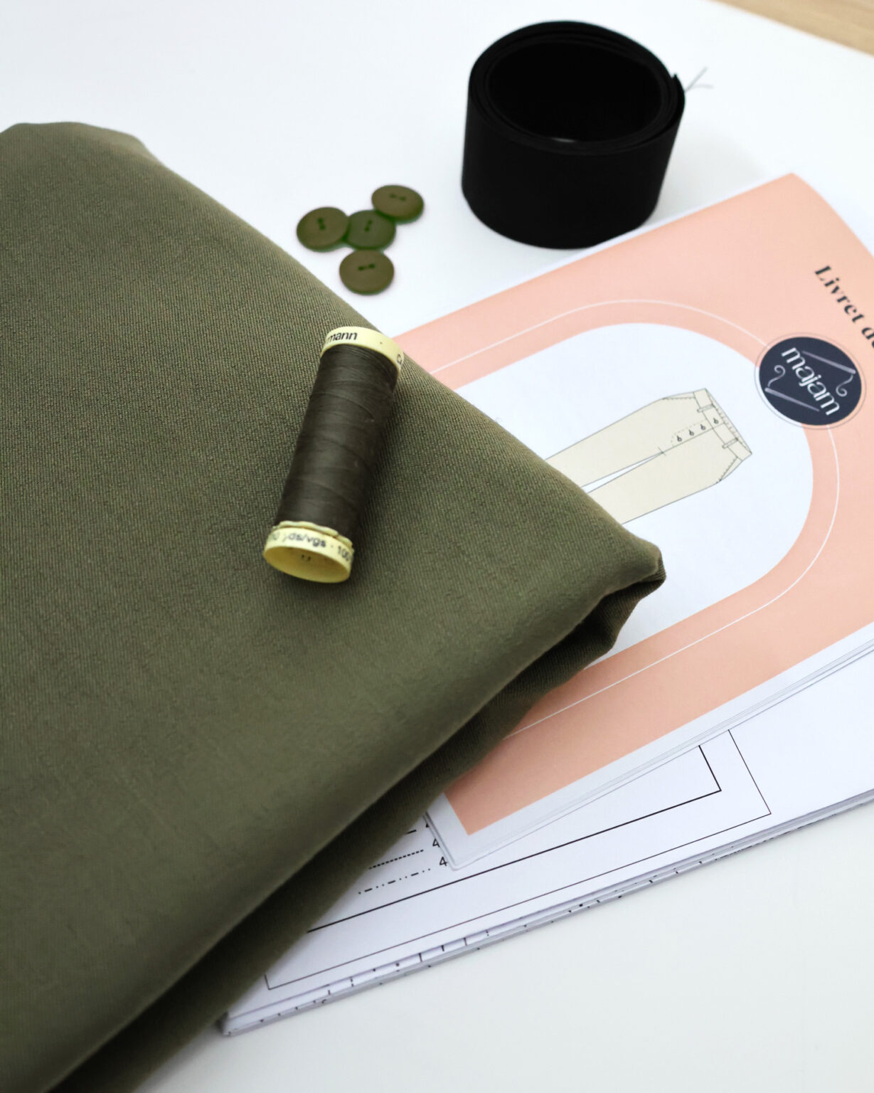 Kit-couture-pantalon-Robbie-kaki-4