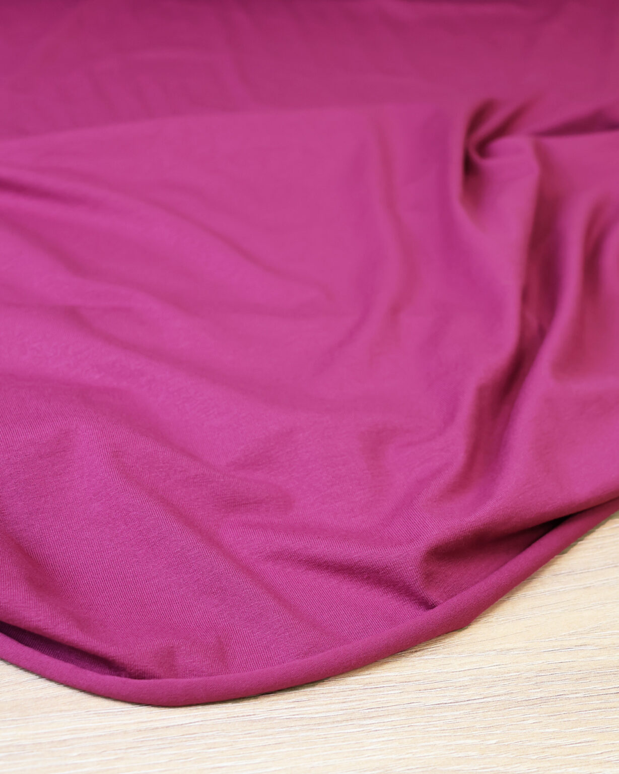 Tissu-jersey-viscose-fuchsia-2