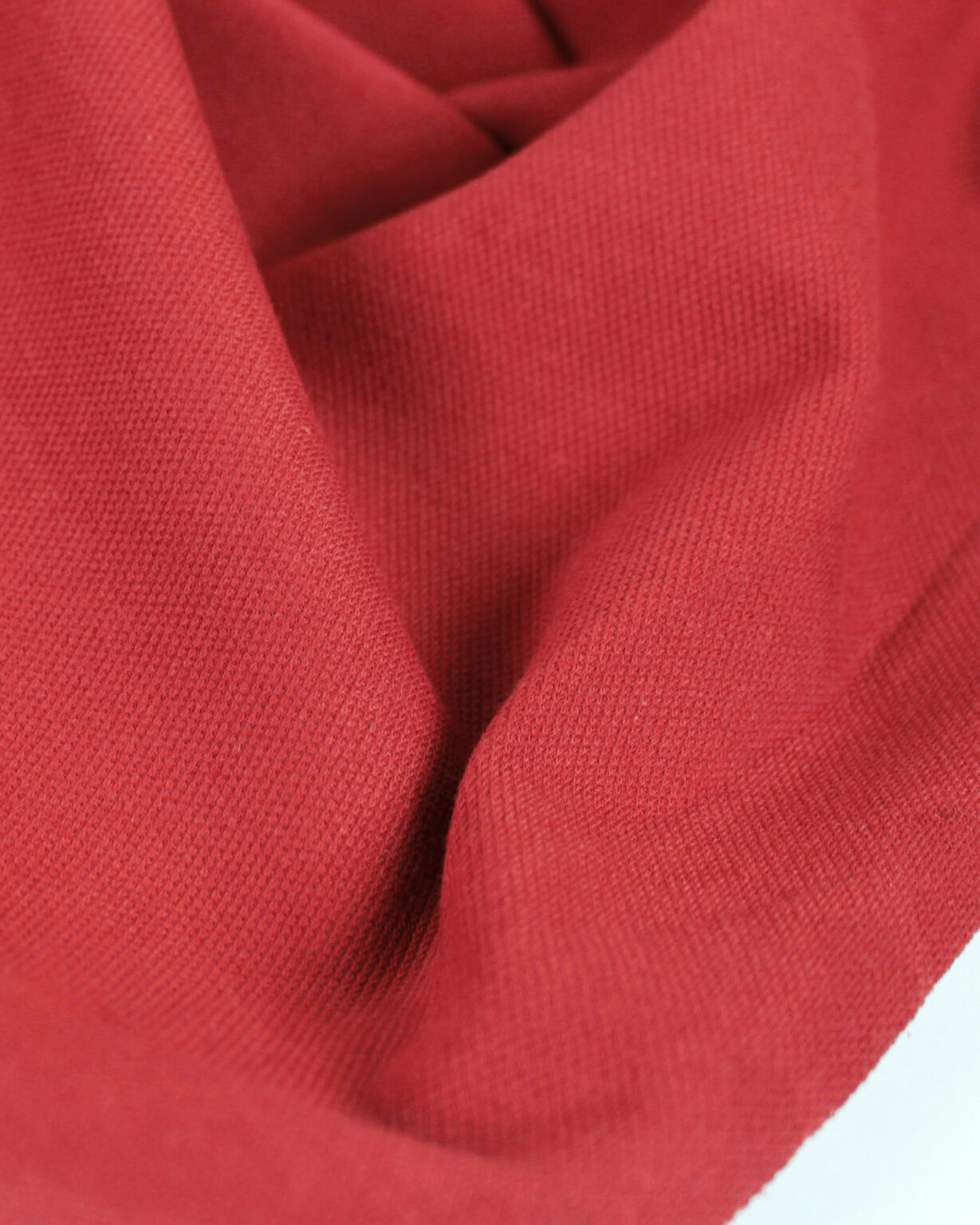 tissu-maille-polo-rouge-2