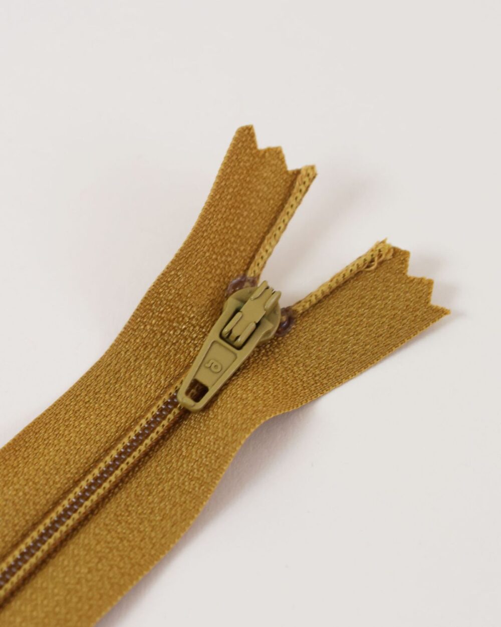 Mercerie-zip-classique-moutarde-1