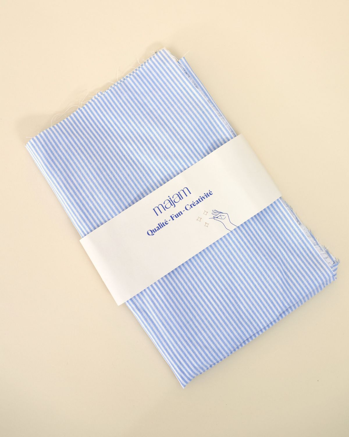 Tissu-Fines-rayures-bleu-ciel (3)