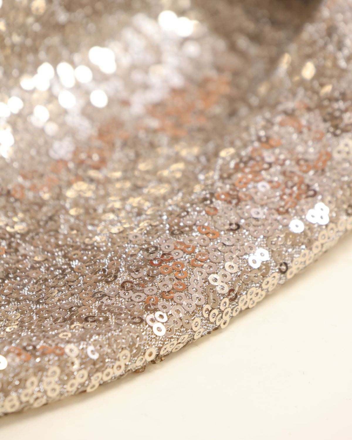 Petits-sequins-champagne-zoom