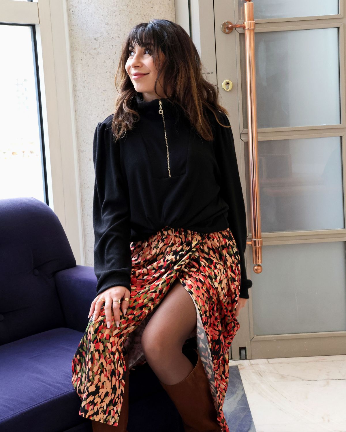 Jupe-Carmen-Cassie-assise