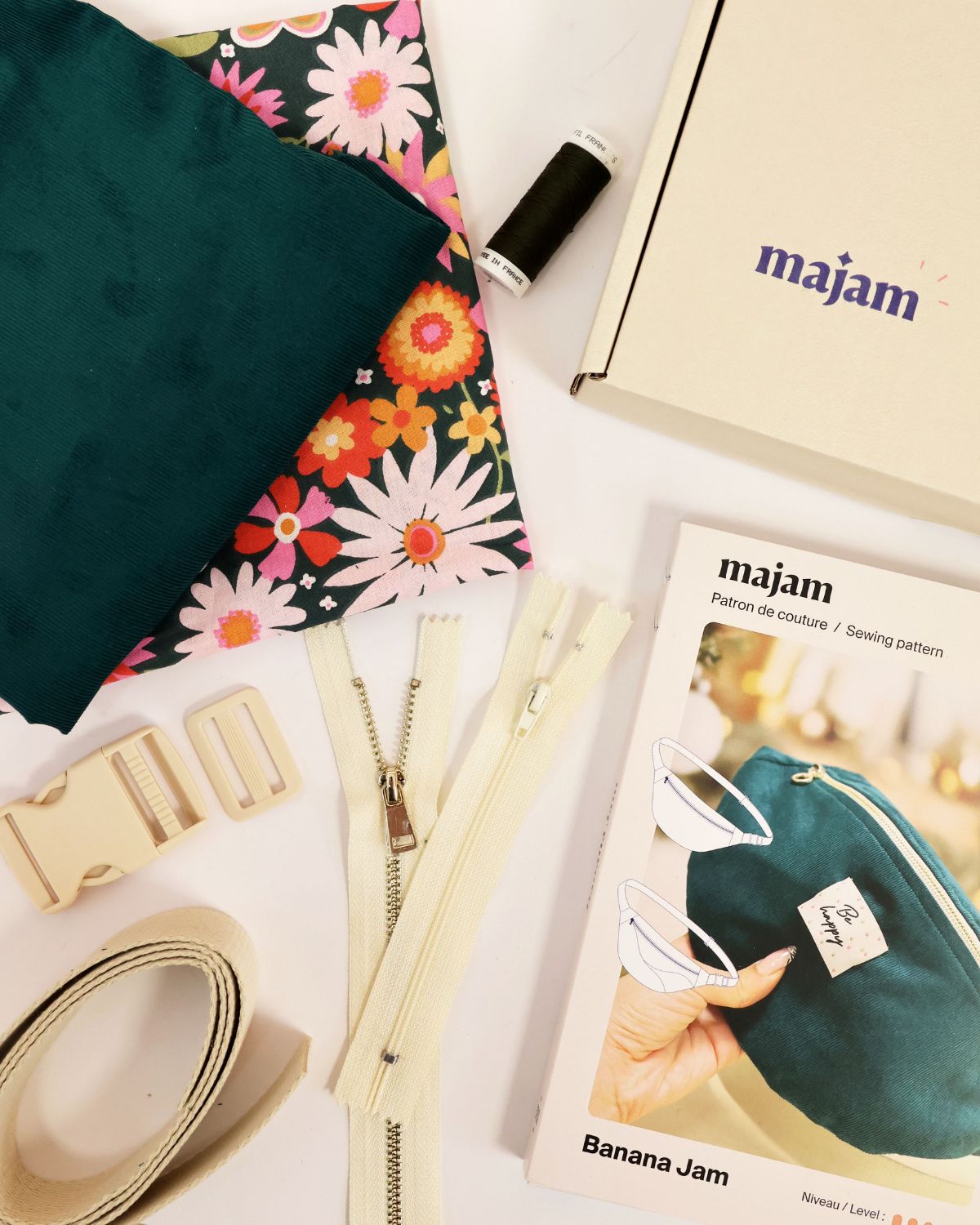 Kit-Banana-Jam-Be-Happy-contenu