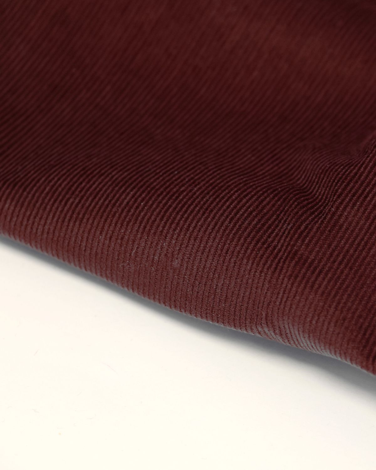 Velours-coton-bordeaux-zoom