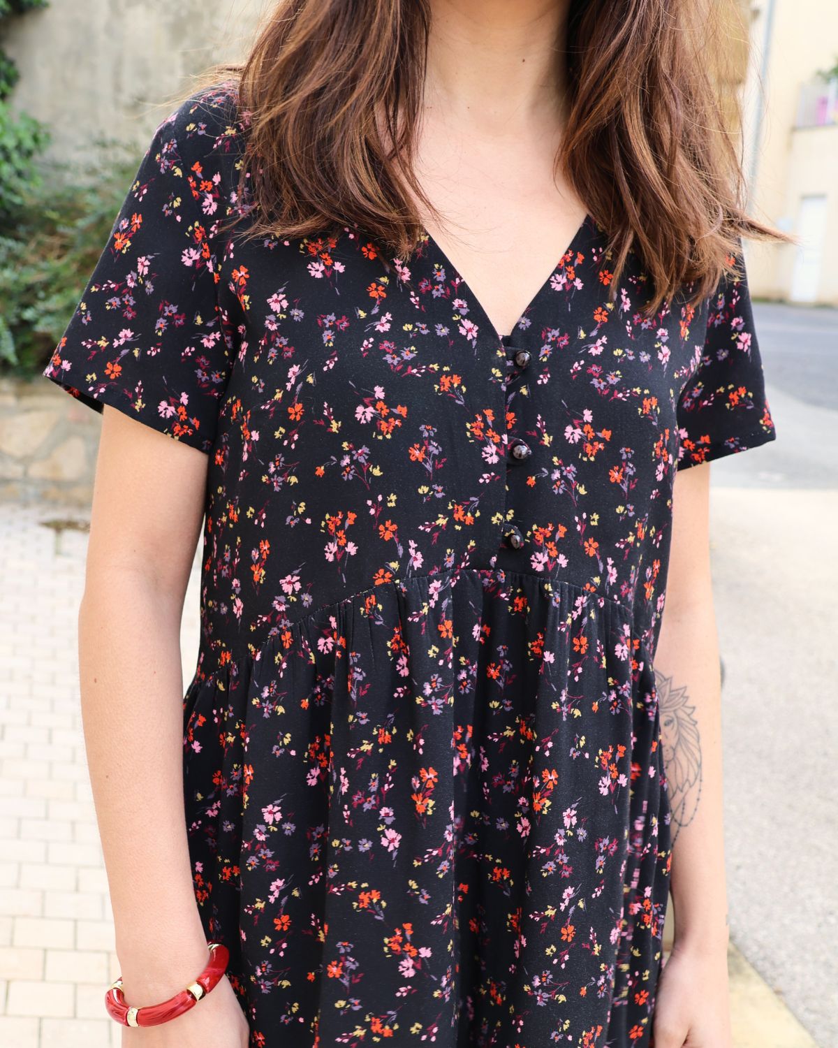 Robe-Letty-Rocker-Flower-encolure