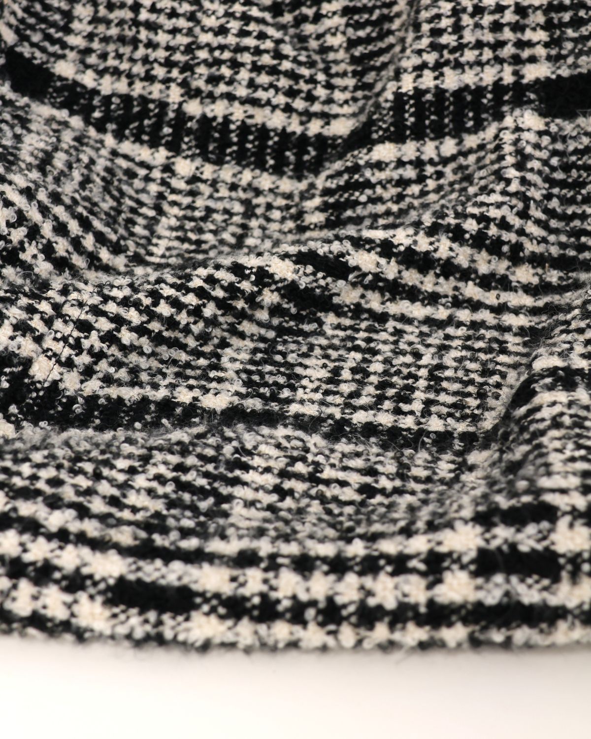 Lainage-bouclette-carreaux